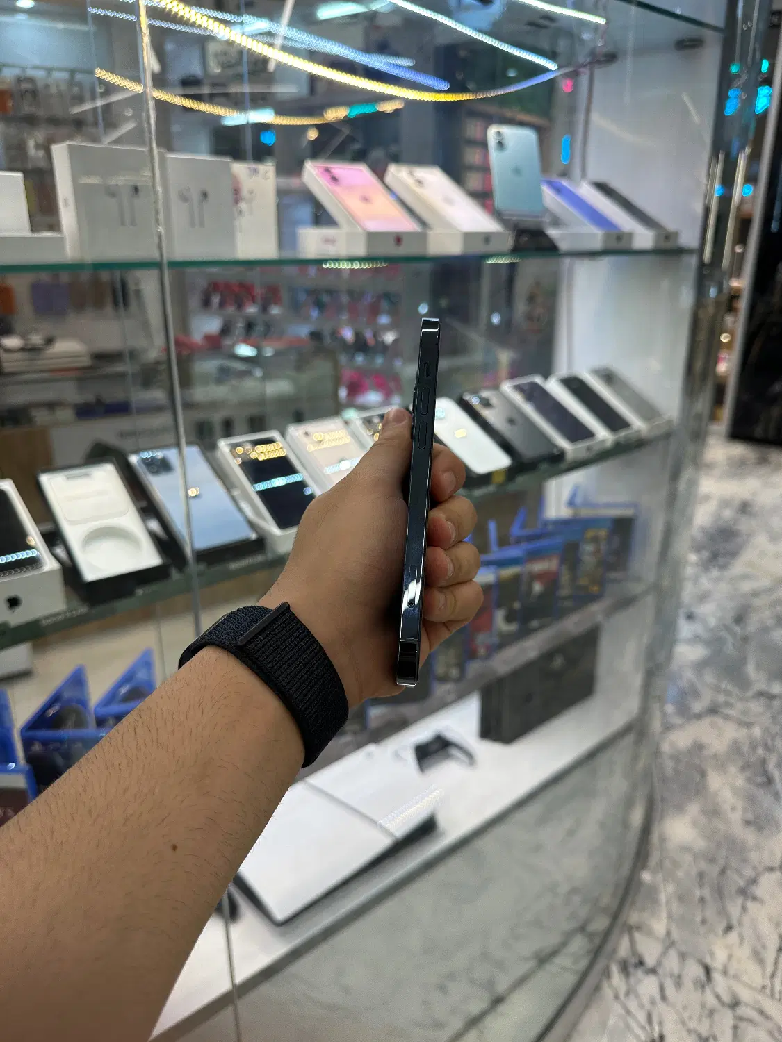 12 pro|موبایل|تهران, صادقیه|دیوار