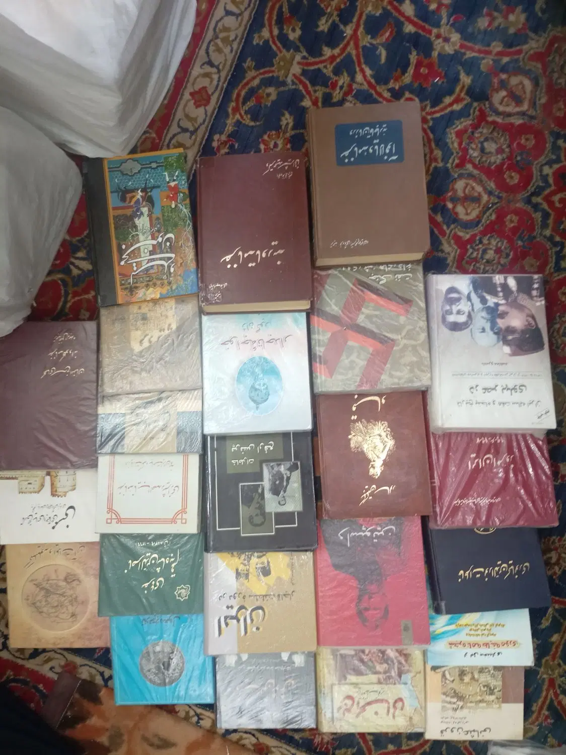 کتاب|کتاب و مجله ادبی|نجفآباد, امیرآباد|دیوار