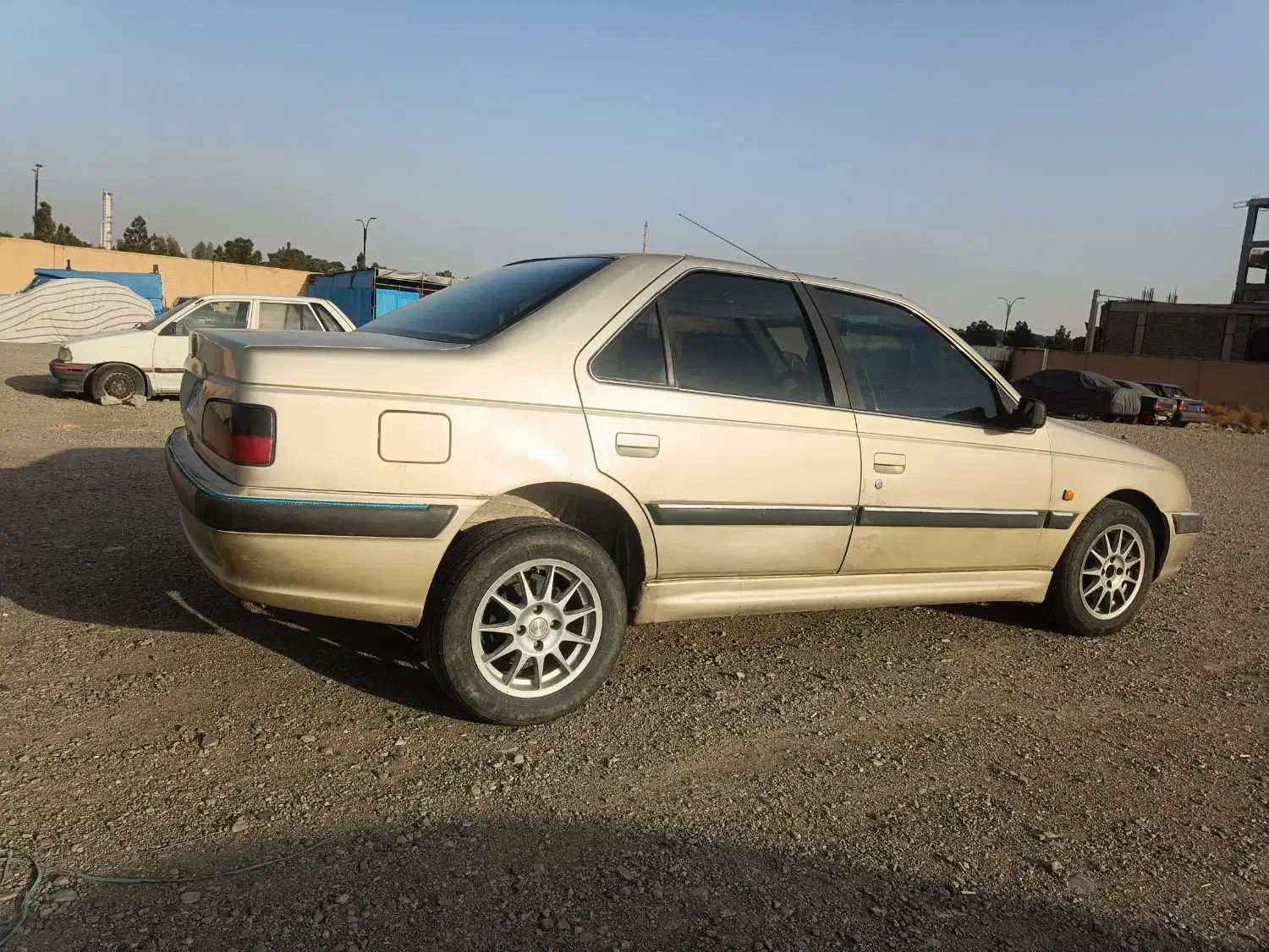 پرشیا ۸۳|خودرو سواری و وانت|شهریار, شهرک وائین|دیوار