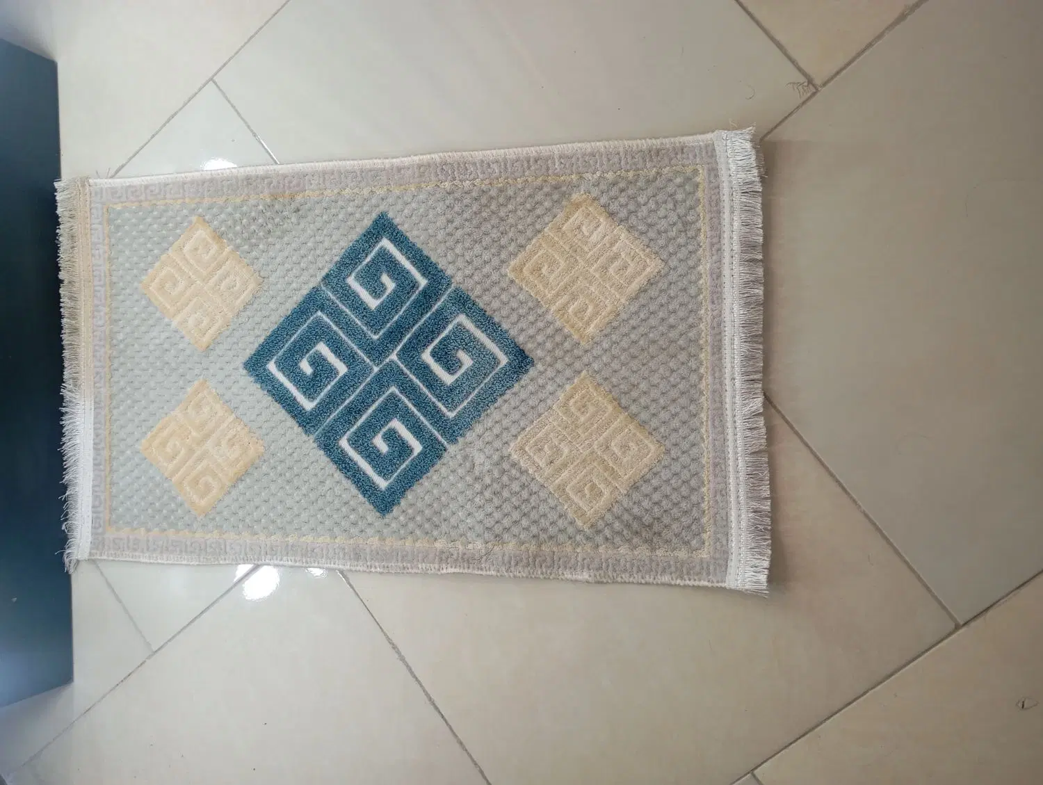 پادری|پادری|رشت, استادسرا|دیوار