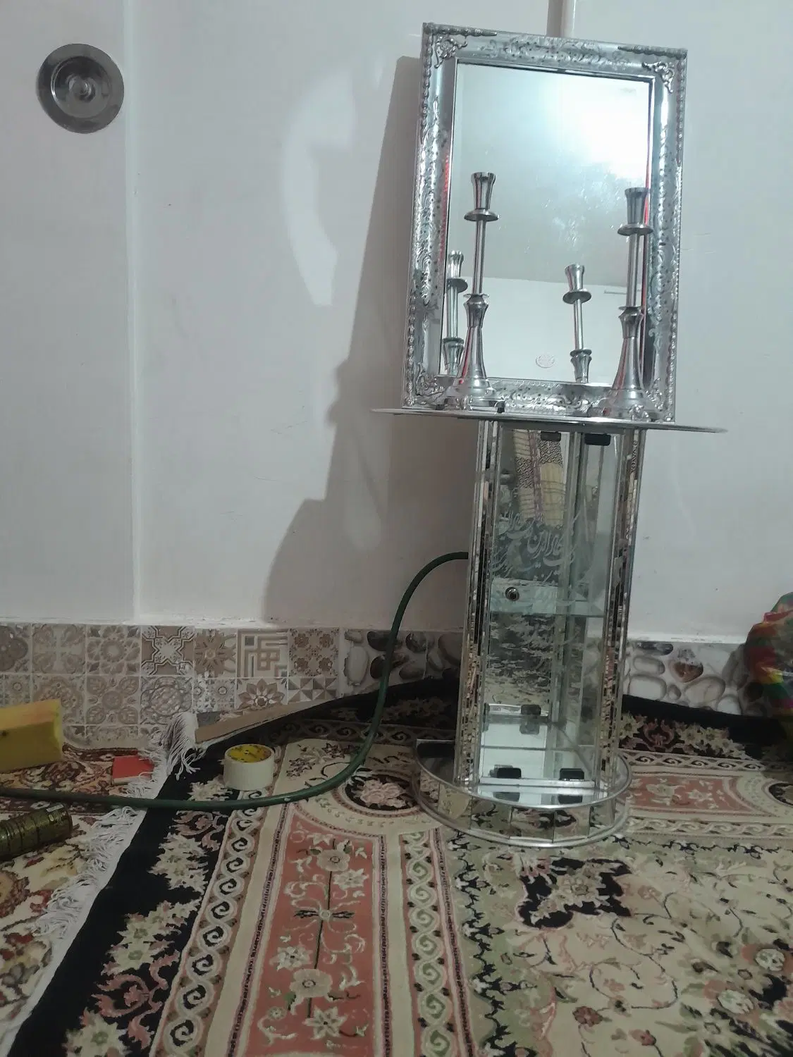 اینه|آینه|زاهدان, |دیوار