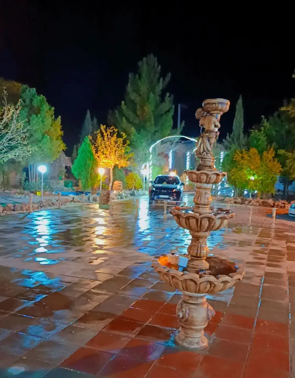 باغ باغ تالار|اجارهٔ کوتاه‌مدت ویلا و باغ|ماهان, |دیوار
