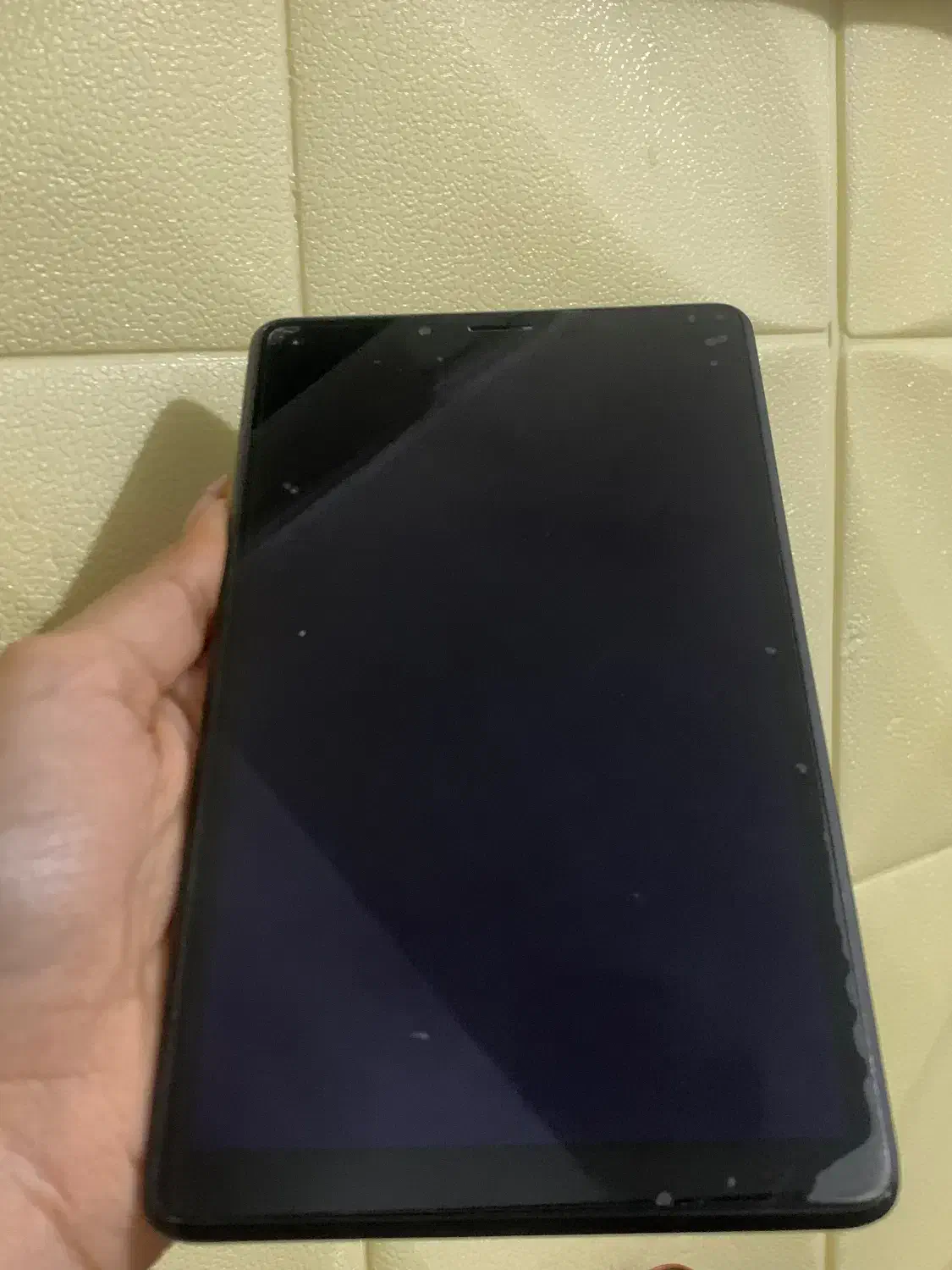 تبلت|تبلت|میناب, |دیوار