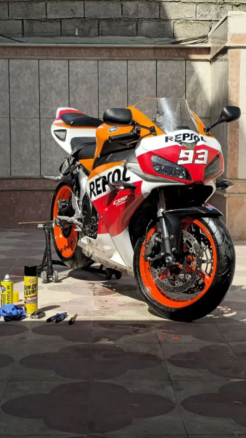 cbr1000 gsx1000 cb1300 cbr600|موتورسیکلت|شیراز, قالیشویی|دیوار