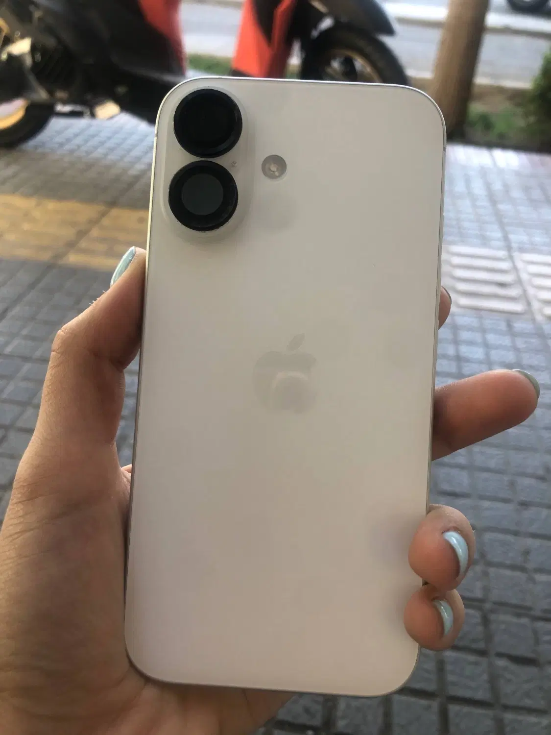 Iphone16 normal|موبایل|اصفهان, باغ کاران|دیوار
