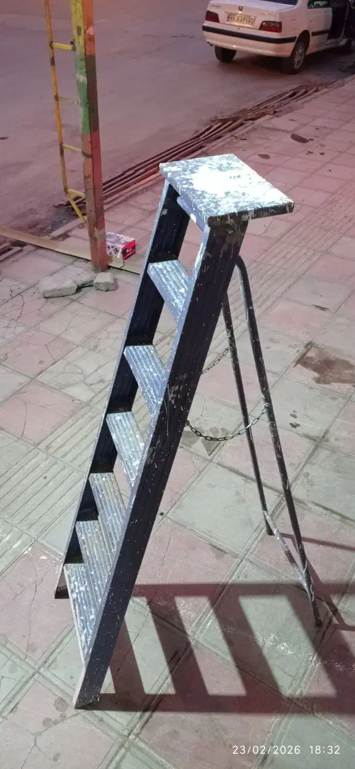 نردبان|ابزارآلات|بانه, |دیوار