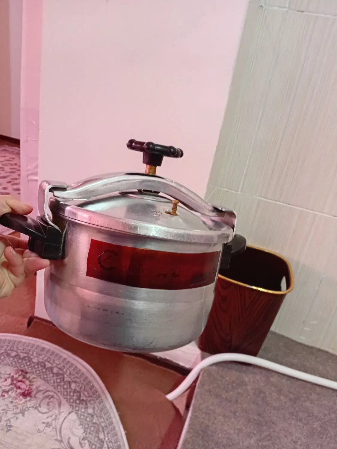 زودپز|ظروف پخت‌وپز|گوگان, |دیوار
