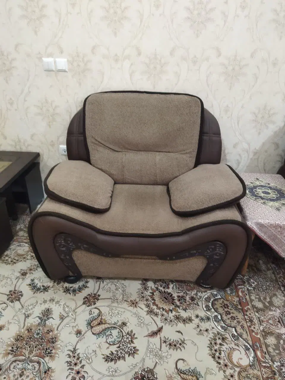 مبلمان|مبلمان خانگی و میز عسلی|نجف‌آباد, ویلاشهر|دیوار