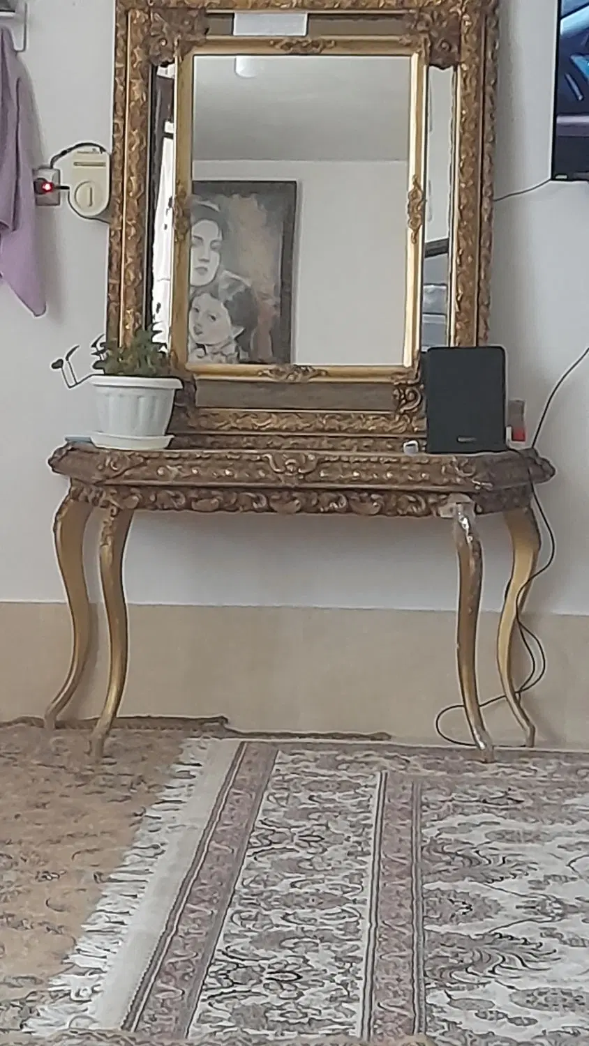 اینه بزرگ|آینه|مشهد, پورسینا|دیوار