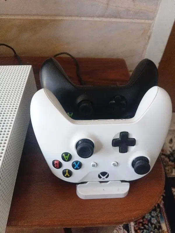 xbox one s|کنسول، بازی ویدئویی و آنلاین|میبد, |دیوار