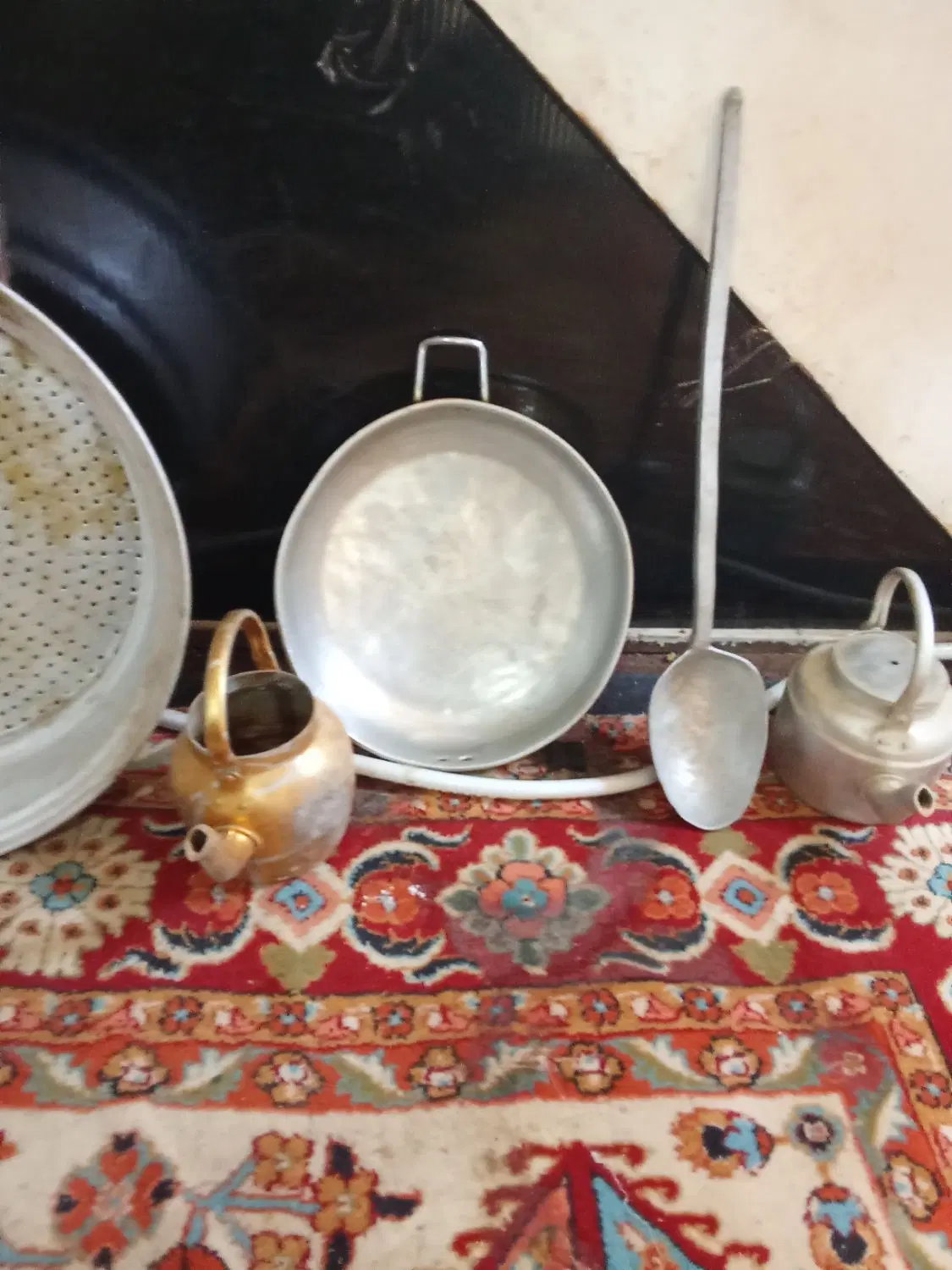 دیگوکفگیر|ظروف پختوپز|زابل, |دیوار