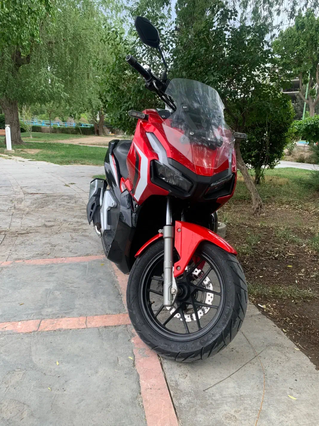 Adv|موتورسیکلت|اصفهان, آبشار|دیوار
