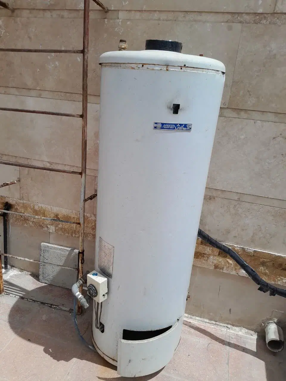 اب گرمکن|آبگرمکن، پکیج، شوفاژ|فولادشهر, B7|دیوار