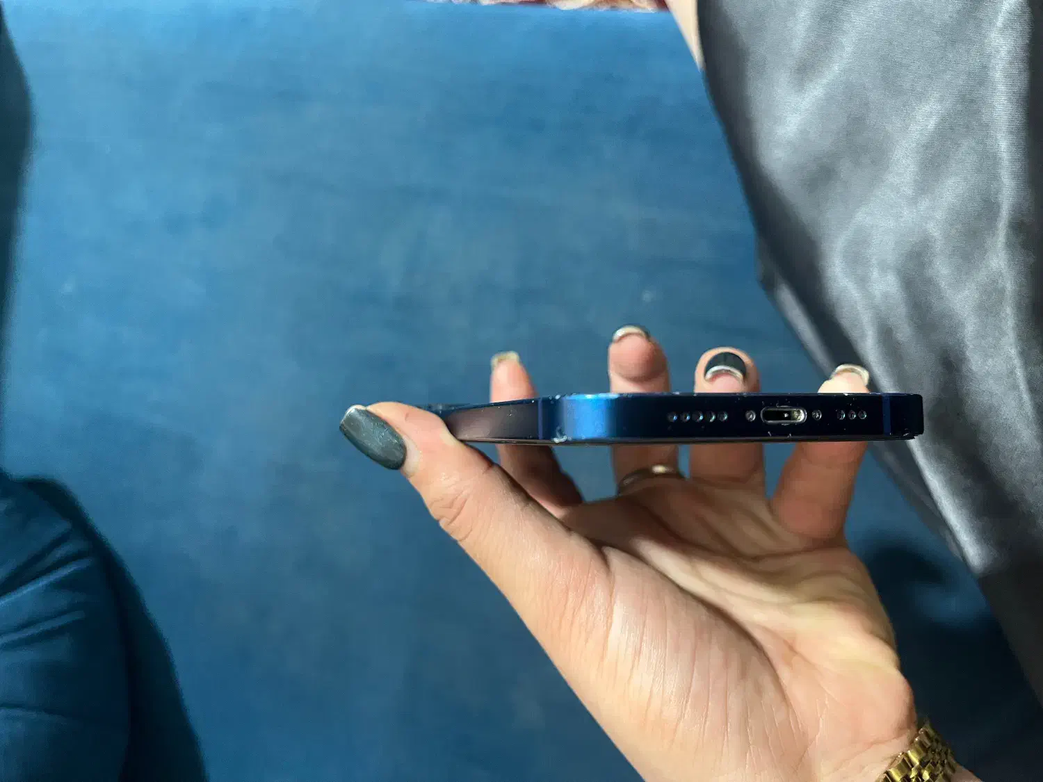 iphone 12|موبایل|رباط‌کریم, رباط‌کریم|دیوار