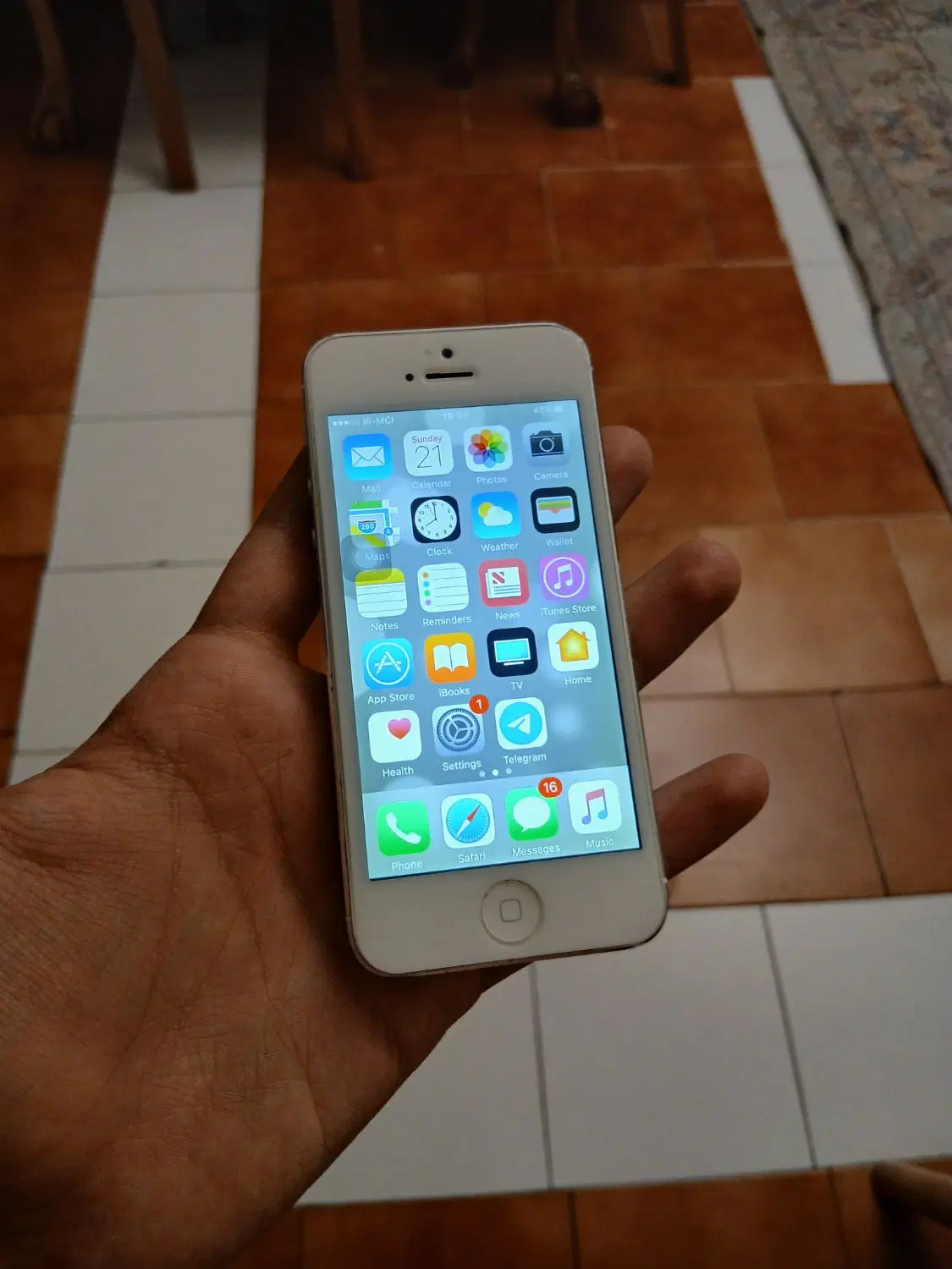 IPhone 5|موبایل|تهران, منیریه|دیوار