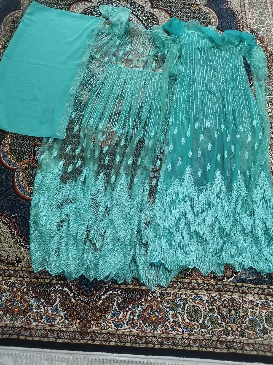 لباس|لباس|ارومیه, |دیوار