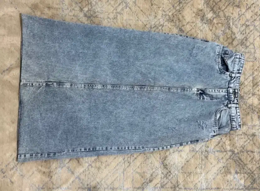 دامن جین|لباس|بروجرد, |دیوار