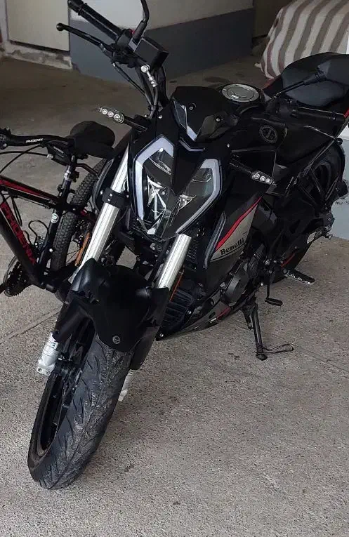 بنلی ۱۸۰s|موتورسیکلت|بندر انزلی, شاکوچه|دیوار