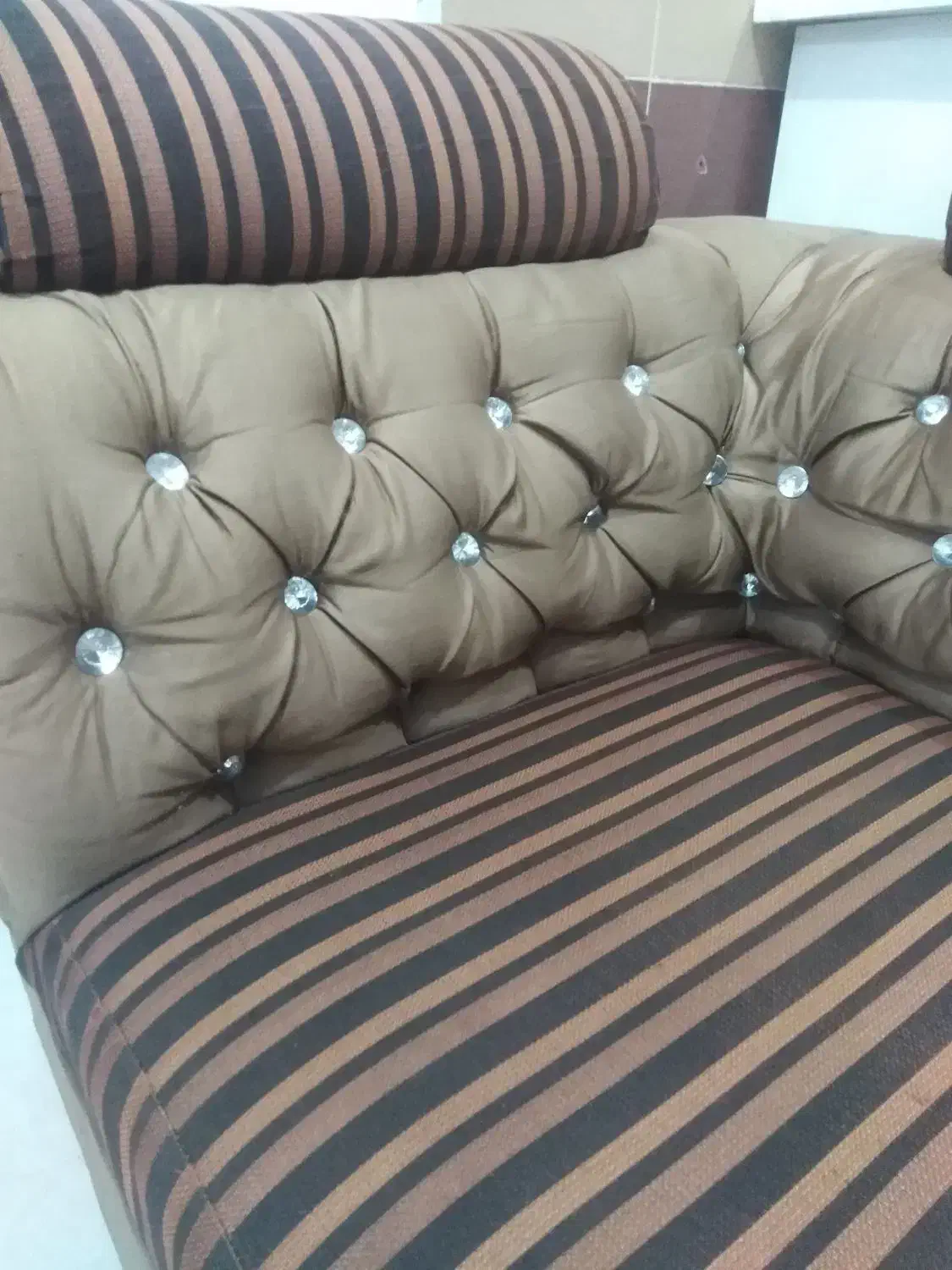 مبل تک نفر|مبلمان خانگی و میز عسلی|چغادک, |دیوار