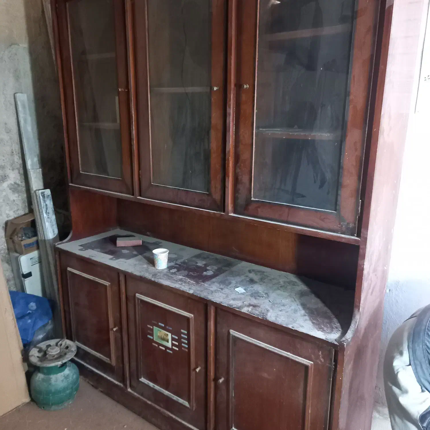 ویترین|بوفه، ویترین، کنسول|اصفهان, درب کوشک|دیوار