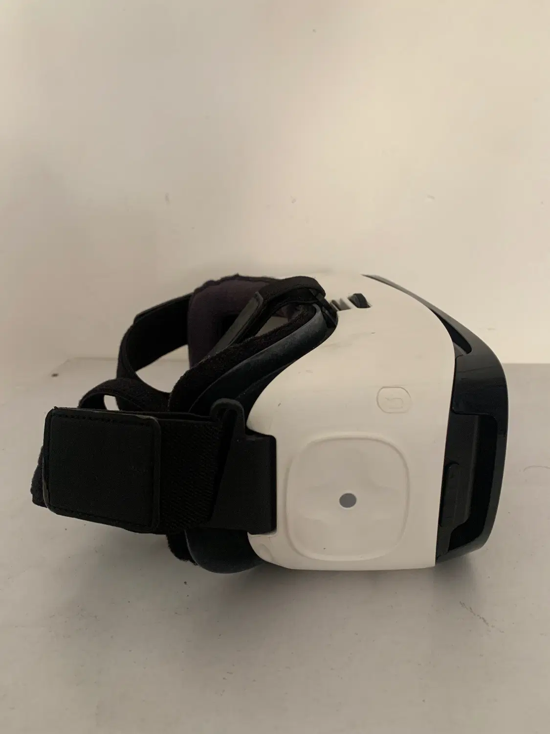 Gear vr|لوازم جانبی موبایل و تبلت|اندیشه, اندیشه فاز ۱|دیوار