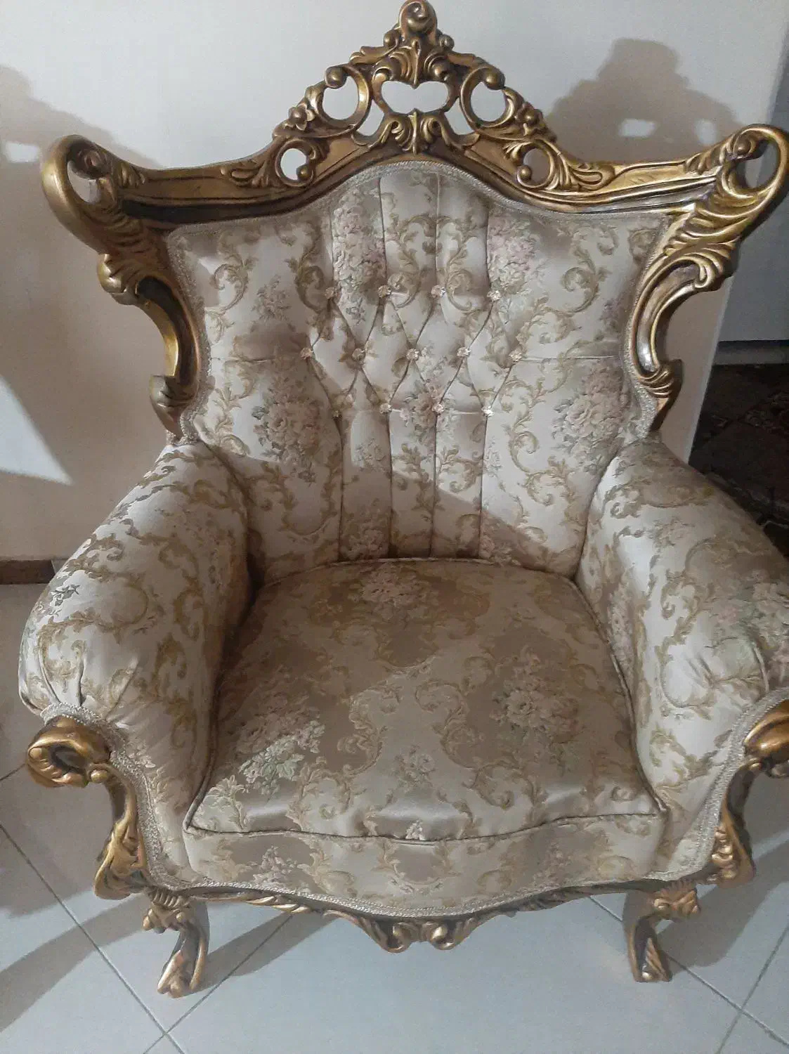 مبل|مبلمان خانگی و میز عسلی|رشت, چله خانه|دیوار