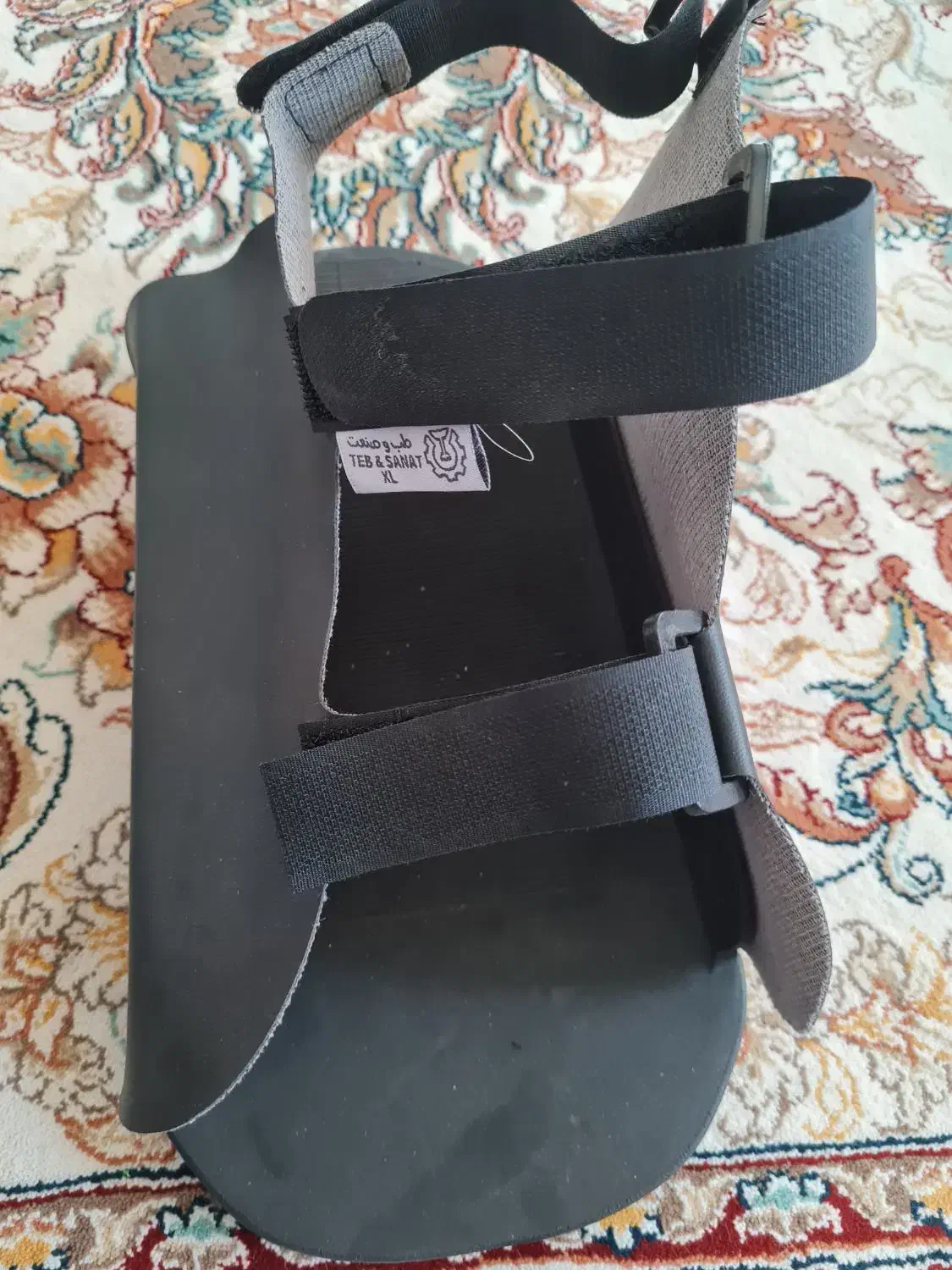 کفش گچ|کیف، کفش، کمربند|قم, گلزار|دیوار