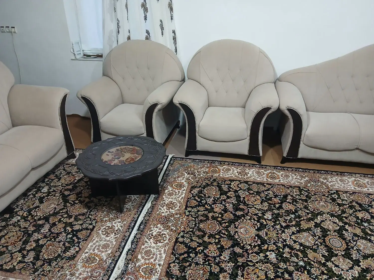 مبل|مبلمان خانگی و میز عسلی|قروه, |دیوار