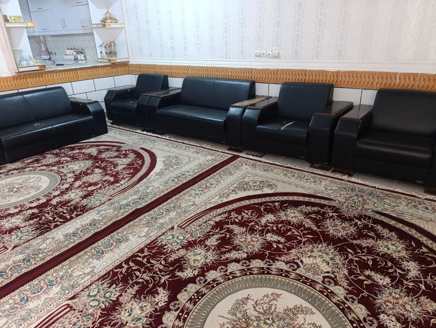 مبل|مبلمان خانگی و میز عسلی|باوی, |دیوار