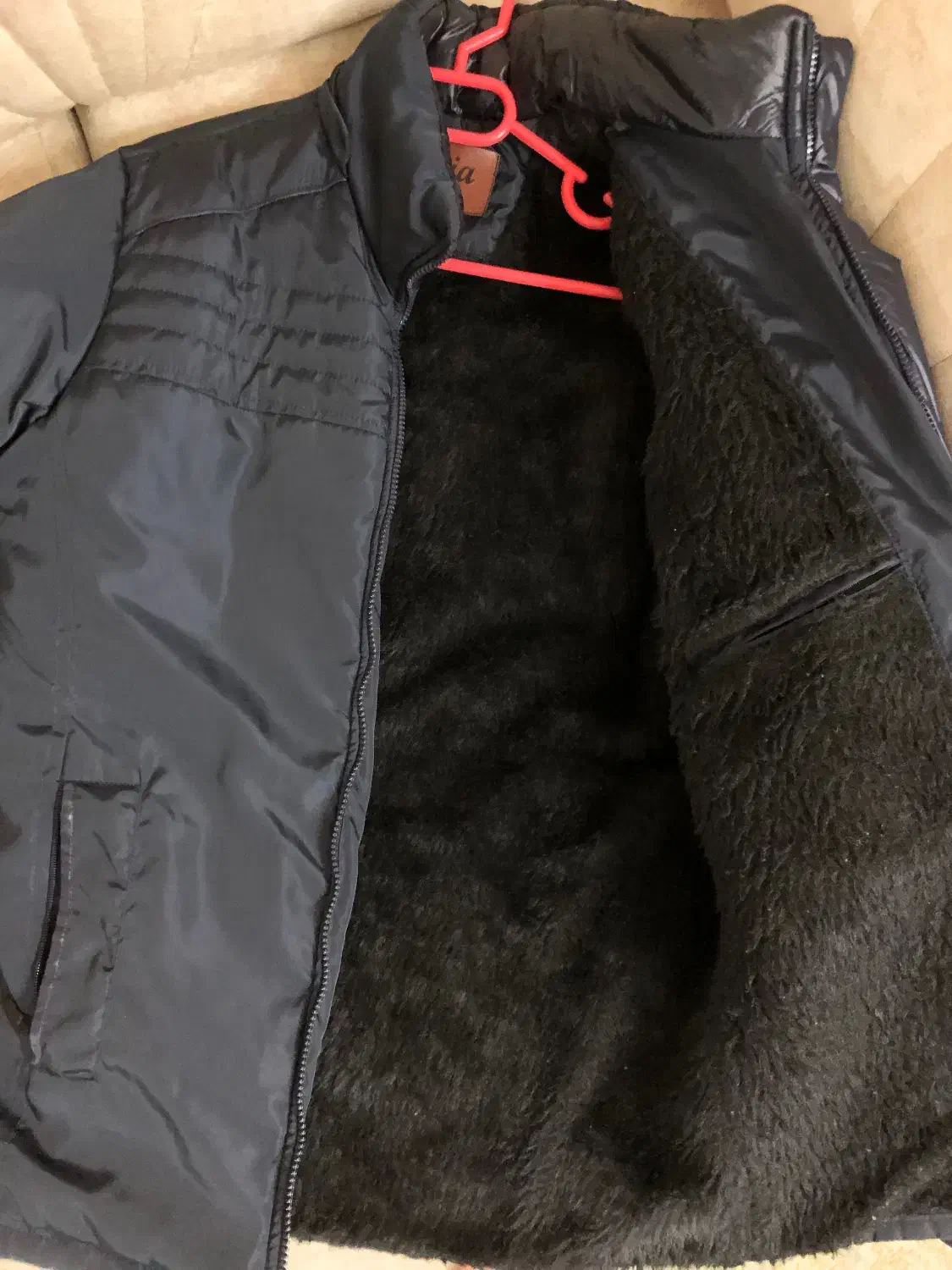 کاپشن|لباس|اصفهان, خلجا|دیوار