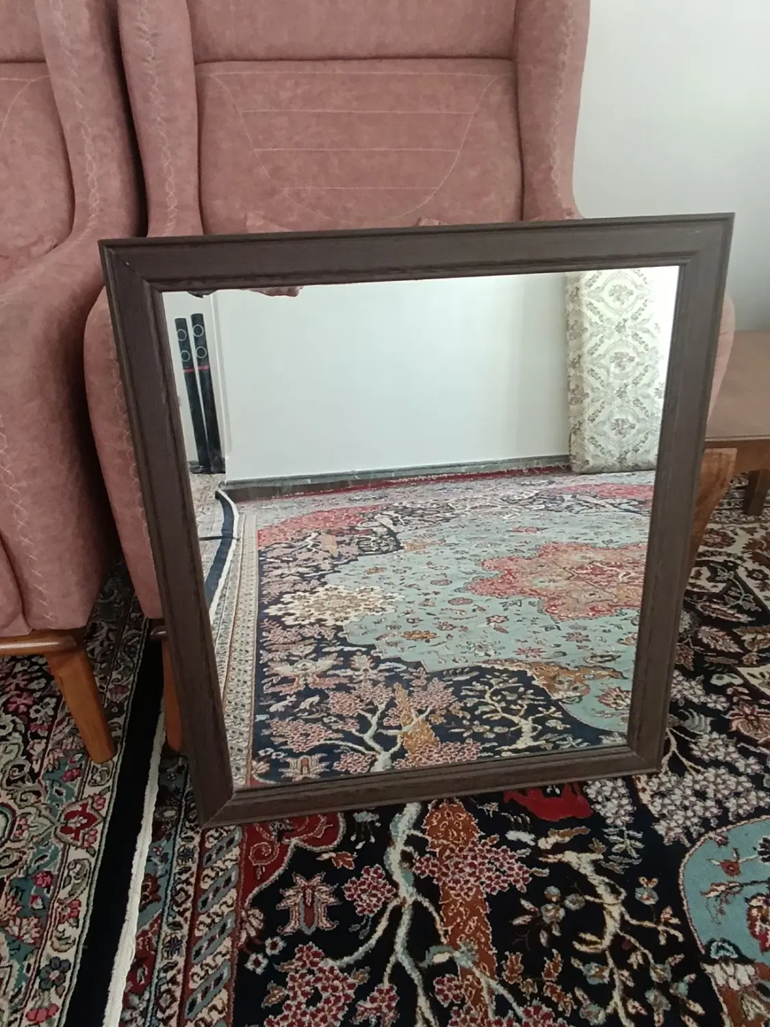 آینه|آینه|خرمآباد, |دیوار
