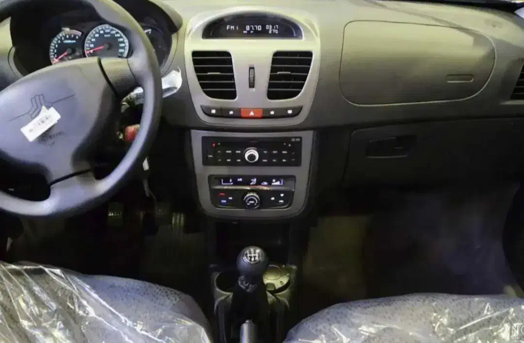 ساینا صفر|خودرو سواری و وانت|شیراز, شهرک فرزانگان|دیوار