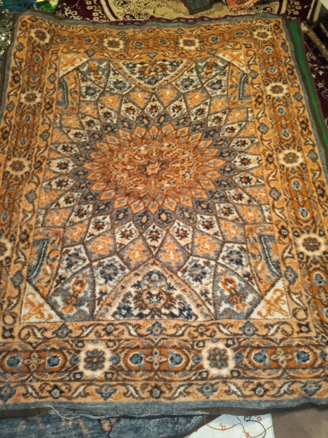 پتو|رختخواب، بالش، پتو|گرگان, |دیوار