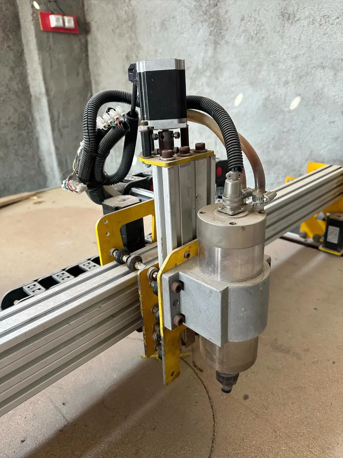 CNC چوب و MDF|ماشین‌آلات صنعتی|بوشهر, |دیوار