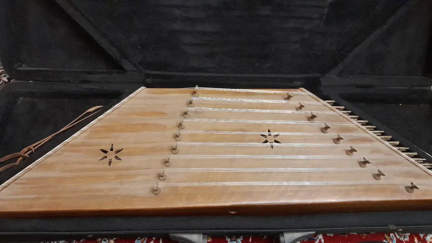 سنتور|سازهای سنتی|اصفهان, سپاهانشهر|دیوار