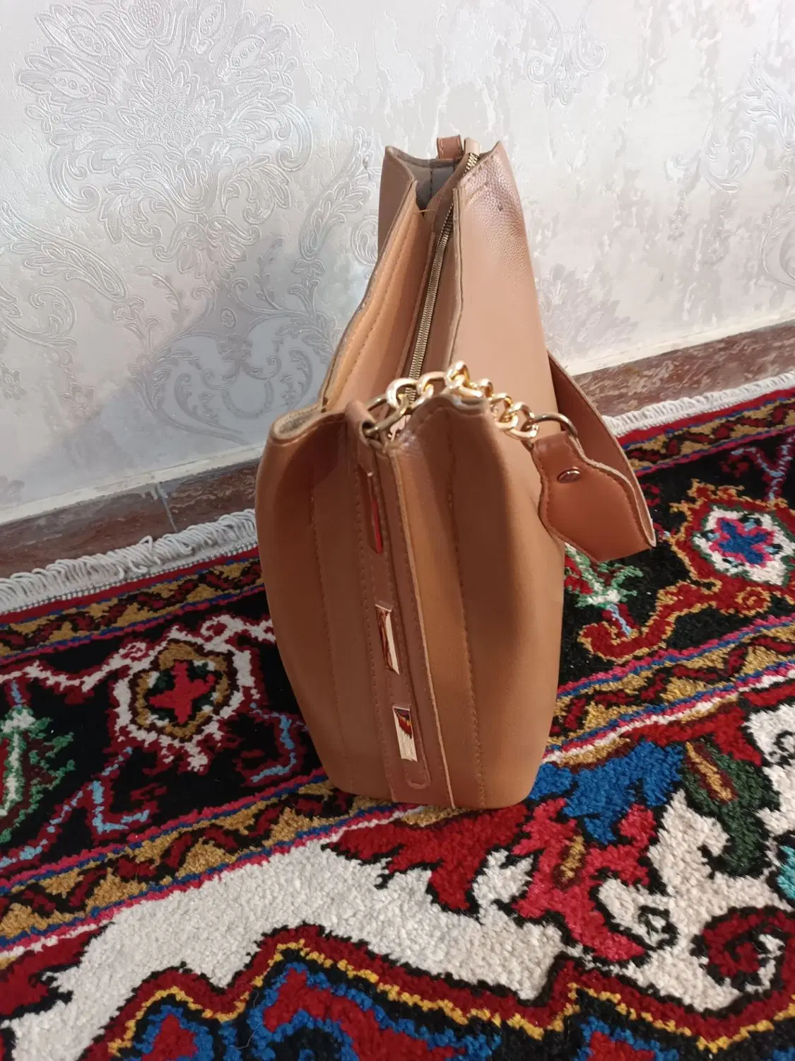 کیف|کیف، کفش، کمربند|تبریز, |دیوار