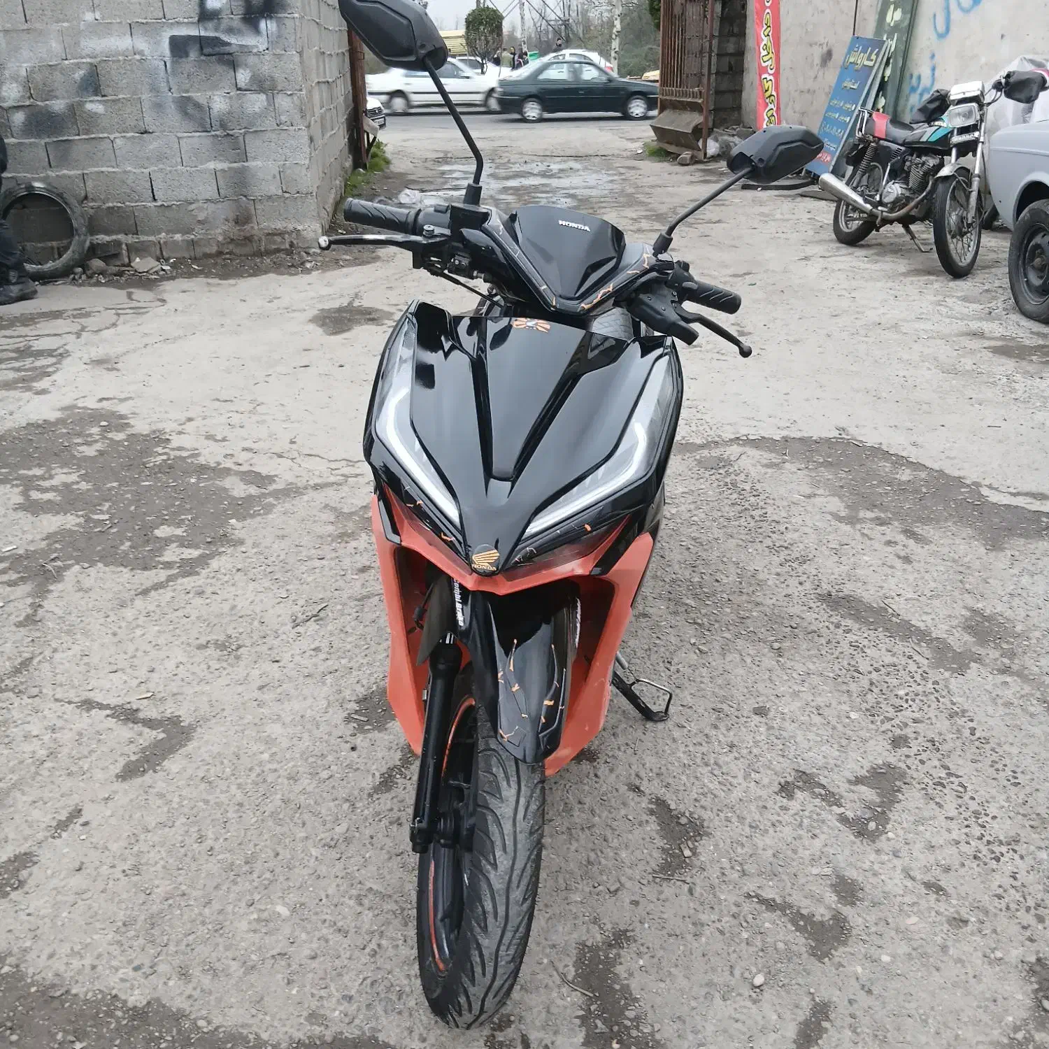 کلیک ۱۵۰ ۱۴۰۱|موتورسیکلت|رشت, دروازه لاکان|دیوار