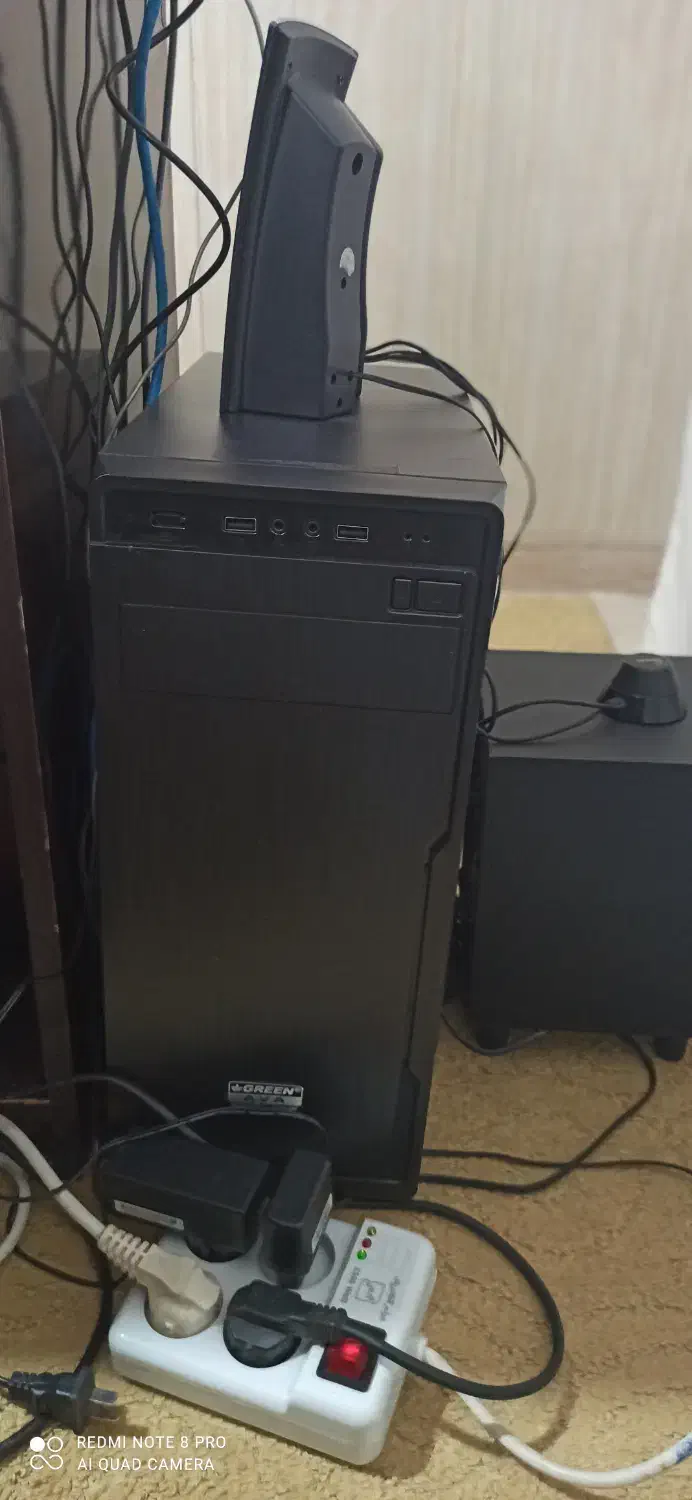 کامپیوتر|رایانه رومیزی|بانه, |دیوار