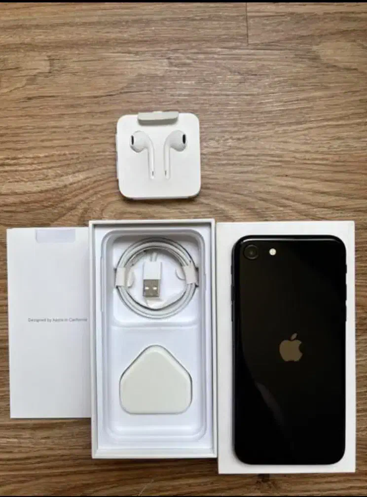 iPhone SE 2020|موبایل|میاندوآب, |دیوار