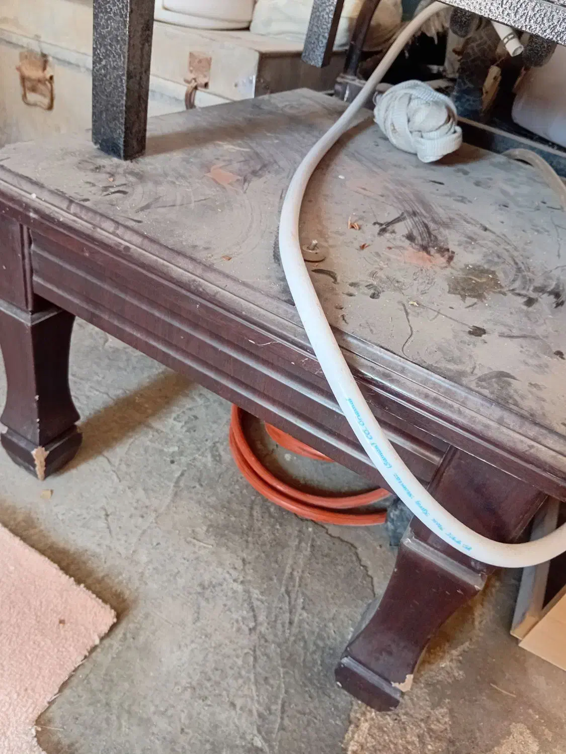 میز|میز تحریر و کامپیوتر|چغادک, |دیوار