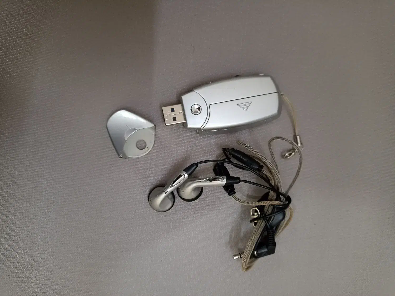 ایپاد mp4 mp3|پخش‌کننده همراه|تهران, خزانه|دیوار