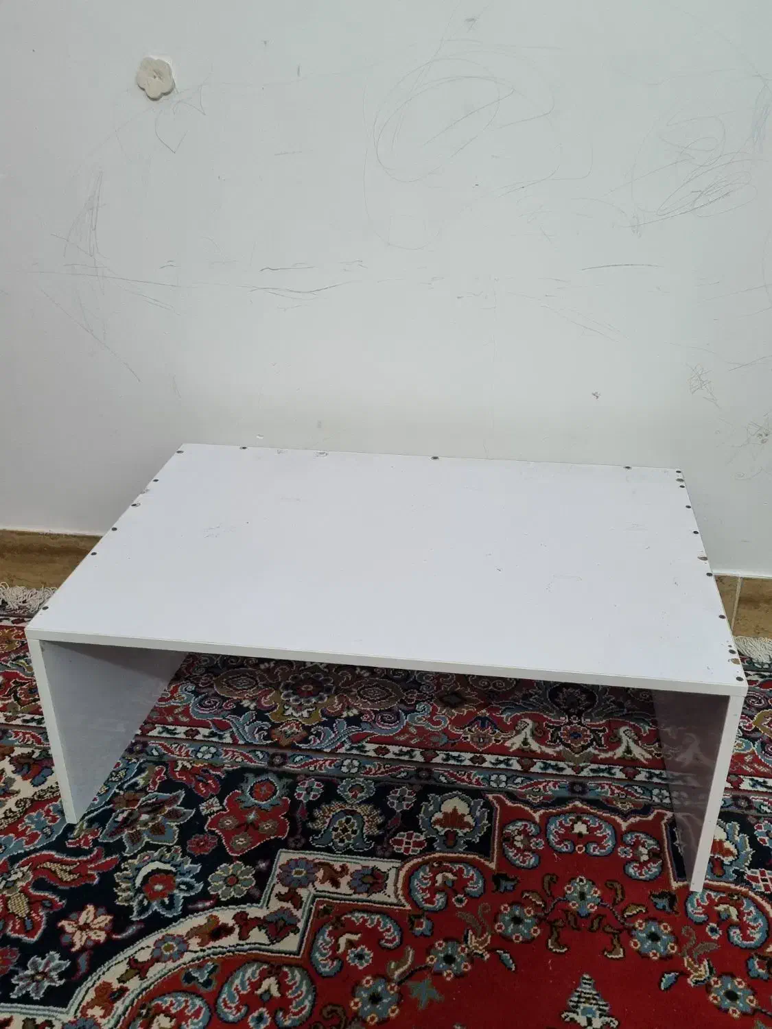 میز|میز تحریر و کامپیوتر|چغادک, |دیوار