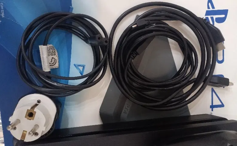 PS4 slim یک ترا|کنسول، بازی ویدئویی و آنلاین|هشتگرد, فاز ۱ مهستان|دیوار