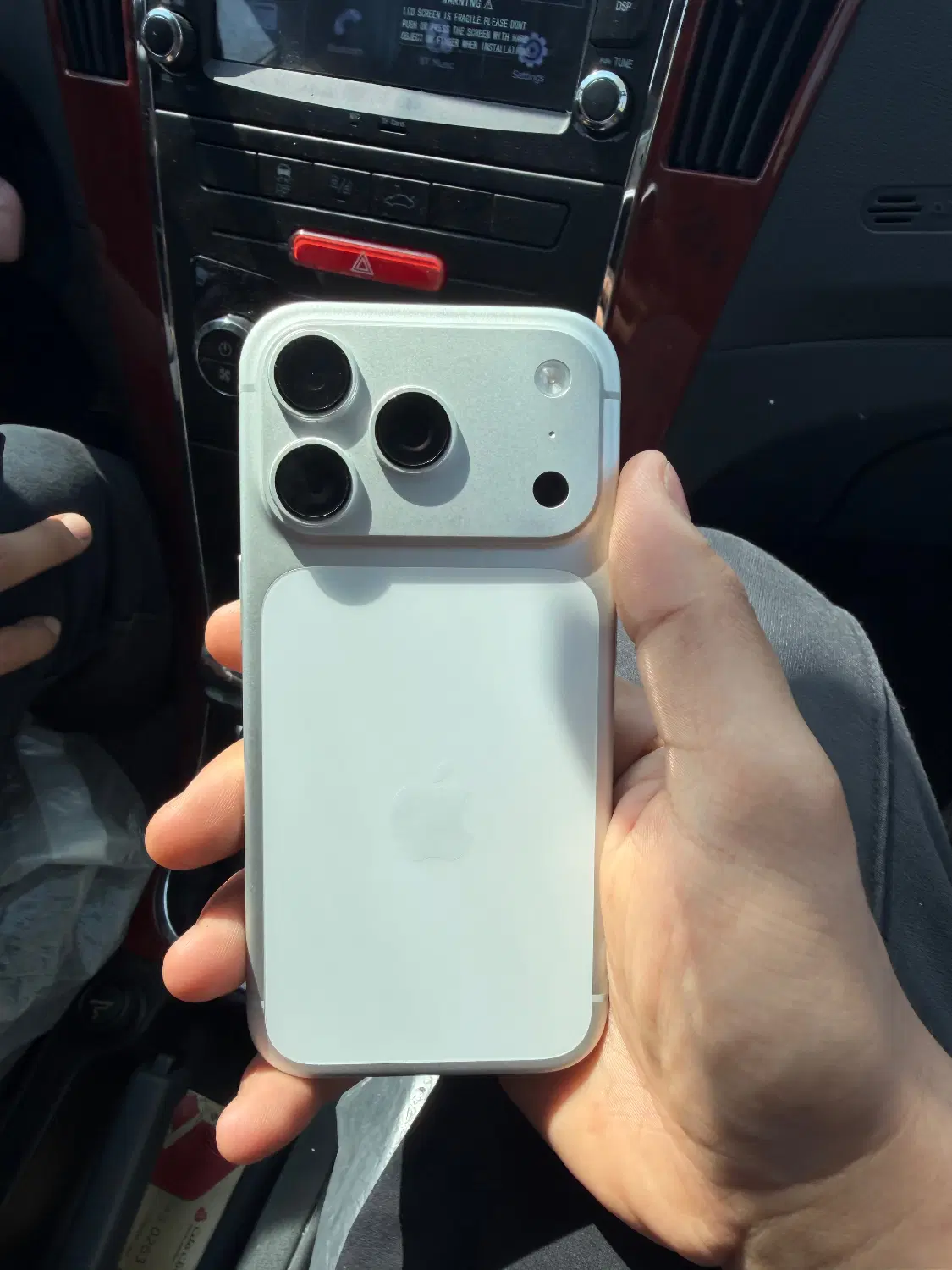 17pro silver cha|موبایل|مشهد, سجاد شهر|دیوار