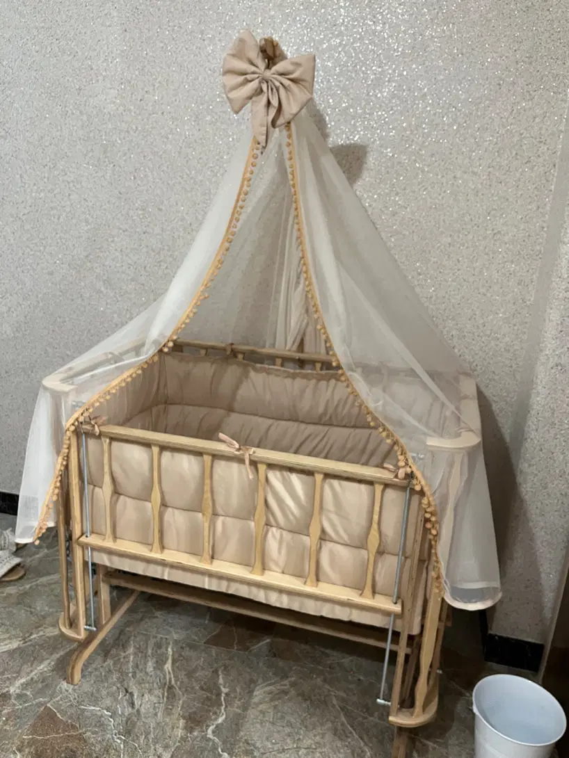 تخت|تخت و صندلی بچه|رشت, آزادگان|دیوار