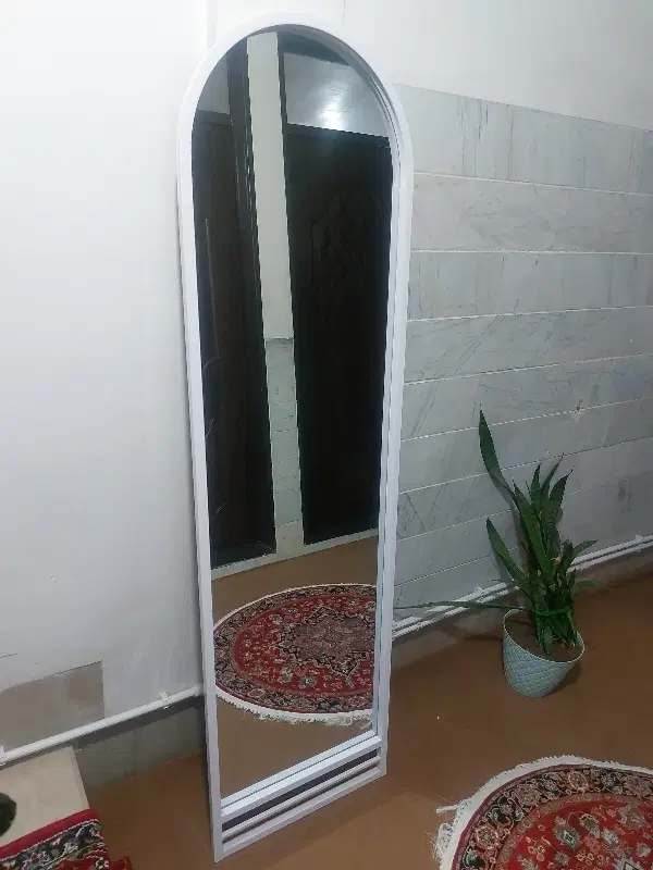 آینه قدی|آینه|خوی, |دیوار