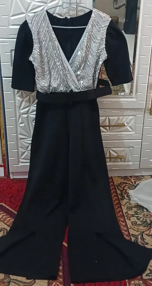 اورال|لباس|شیراز, لاله|دیوار
