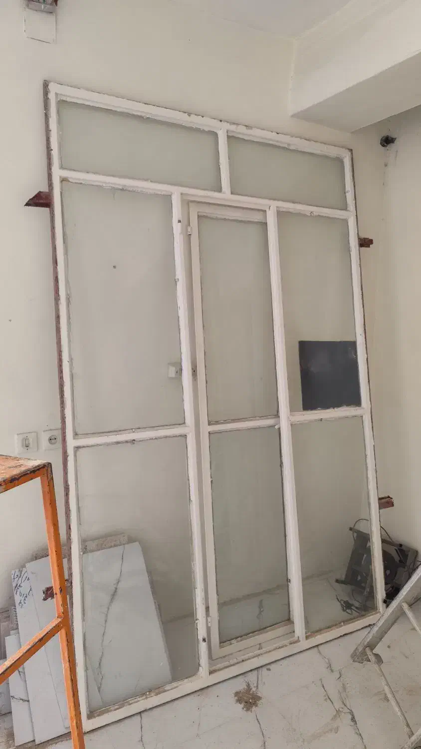 پنجره آهنی|مصالح و تجهیزات ساختمان|شیراز, شهرک قمشه|دیوار