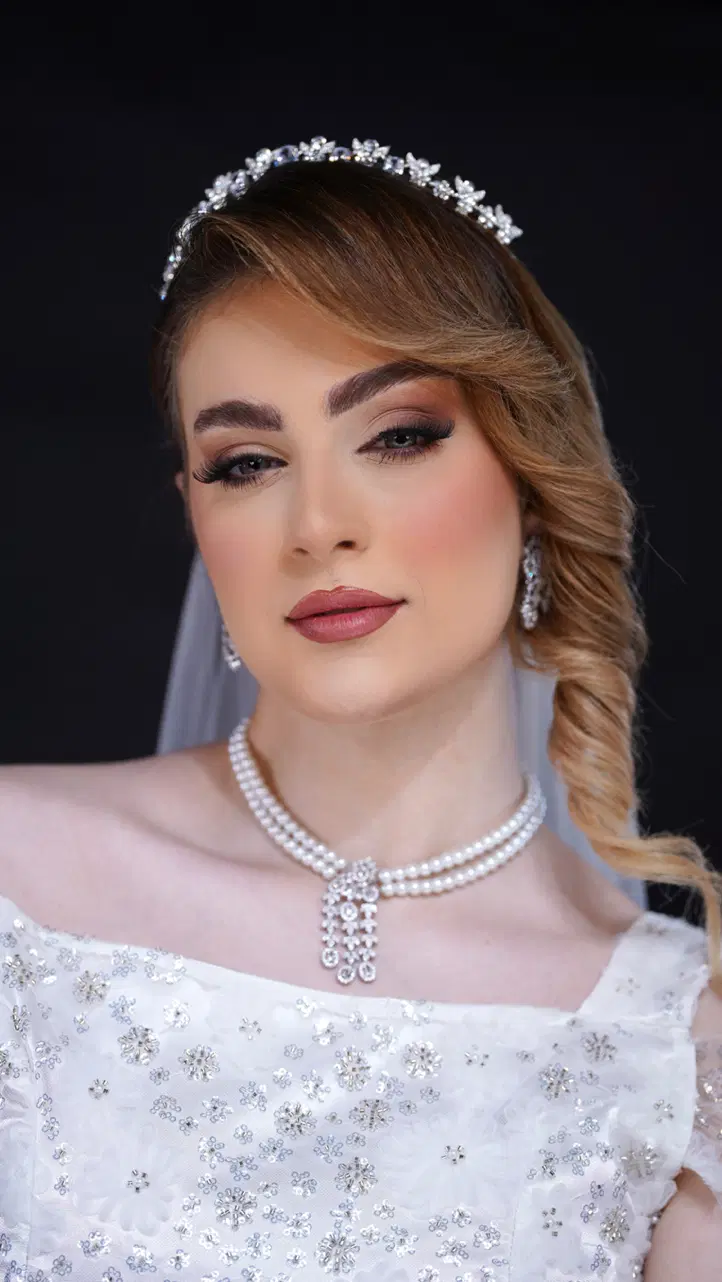 میکاپ|خدمات آرایشگری و زیبایی|دزفول, |دیوار