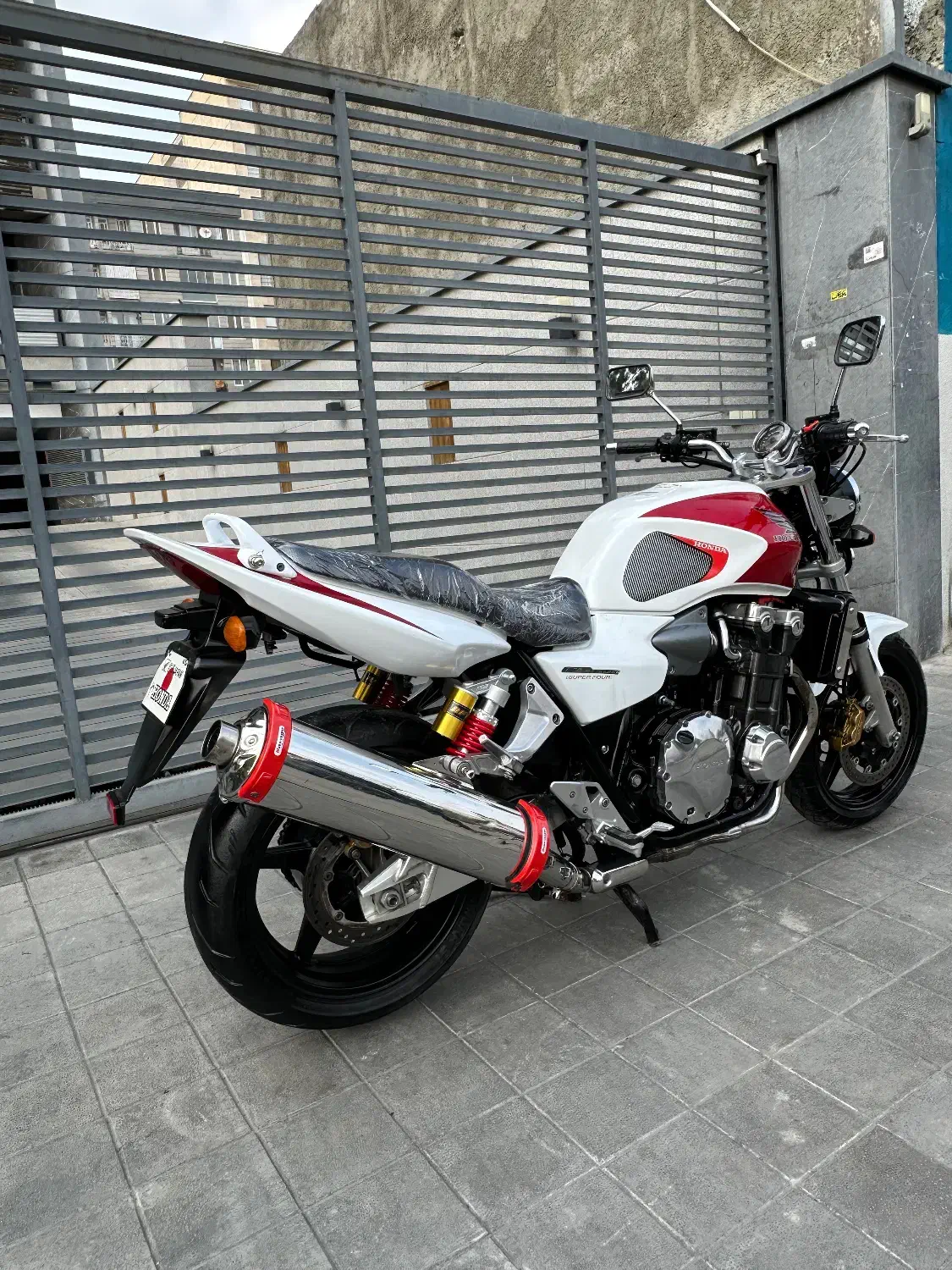 موتور سی بی ۱۳۰۰  2008 سوپر فور|موتورسیکلت|تهران, ونک|دیوار